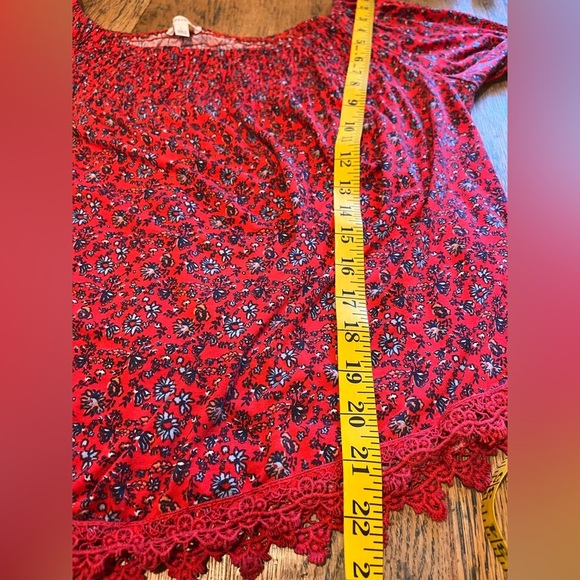 EYESHADOW – Bright red floral boho top, size L. - Picture 4 of 8